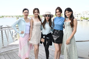 23rd Miss Chinese Beauty Pageant Finalists' Official Maine Location Shoot
